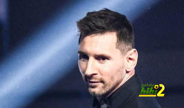 فيديو.. باريس يهنئ ميسي بعد الفوز بجائزة أفضل لاعب في العالم