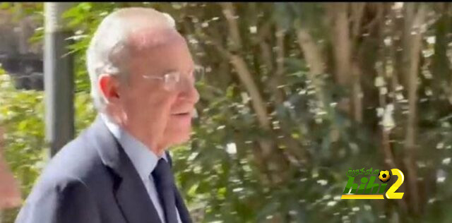 بيريز يصل إحدى مطاعم مدريد للاجتماع مع قادة ليفربول