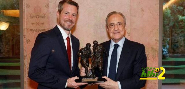 رئيس ريال مدريد يستقبل نظيره في ليفربول قبل مواجهة الفريقين