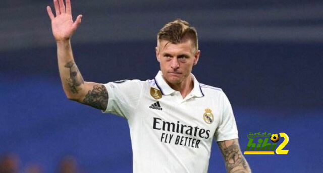 لماذا قرر كروس البقاء مع ريال مدريد ؟!
