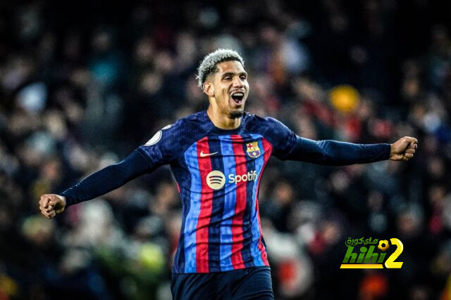 حقيقة إصابة مدافع برشلونة في الكلاسيكو