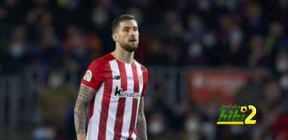 نجوم برشلونة يرفضون صفقة مارتينيز