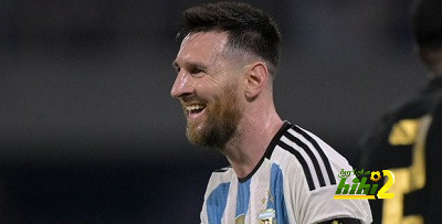 ميسي يطارد رونالدو فى قائمة الهاتريك