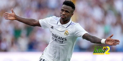 لاعب مانشستر سيتي السابق يكيل المديح لفينيسيوس جونيور