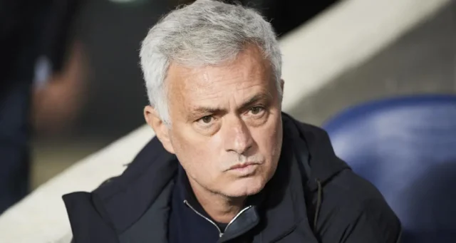 عرض فلكي للبرتغالي مورينهو للتدريب في السعودية !