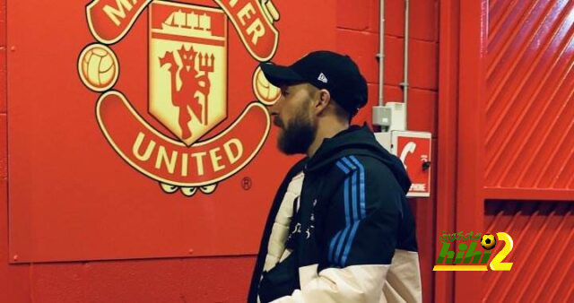 فيديو .. مانشستر يونايتد يصل أولد ترافورد للقاء ايفرتون