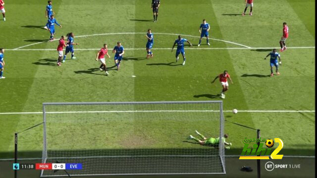 أغرب فرصة في المباراة.. بيساكا يهدر هدف محقق لمانشستر يونايتد و المرمى خالي!