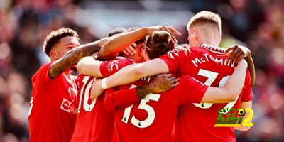 مانشستر يونايتد يهدد مرمى إشبيلية مبكرا