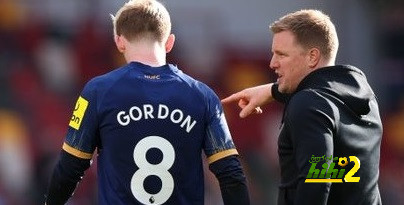 نتائج نيوكاسل في آخر 5 زيارات لملعب فيلا بارك