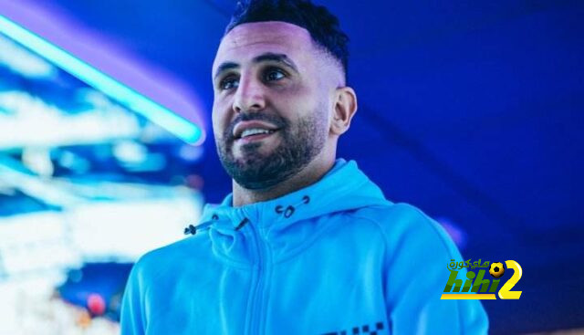 فريق مانشستر سيتى يصل ملعب الاتحاد قبل لقاء ليستر في البريميرليج
