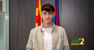 أول تعليق من أليكس جاريدو بعد تجديد عقده مع برشلونة