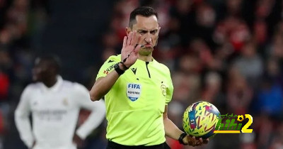 الحكم سانشيز مارتينيز يعلق على اتهامه بمعاملة ريال مدريد أسوء من الفرق الأخرى