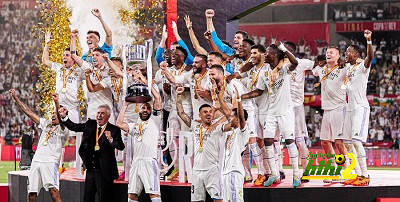 ريال مدريد يحتفل بلقب الكأس قبل مواجهة خيتافي