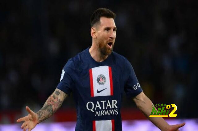 زميله يكشف كيف تعامل ميسي مع صافرات الجماهير..؟