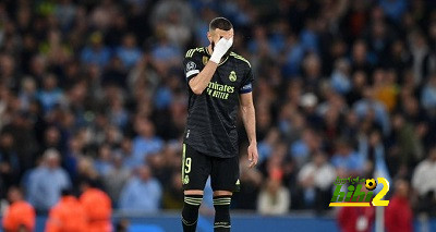 بنزيما أول من غادر ملعب الاتحاد