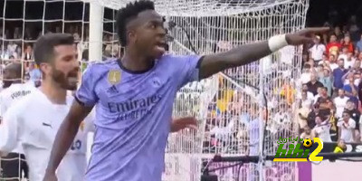 القصة الكاملة لأزمة فينيسيوس وجماهير فالنسيا.. ورد ساخر من اللاعب