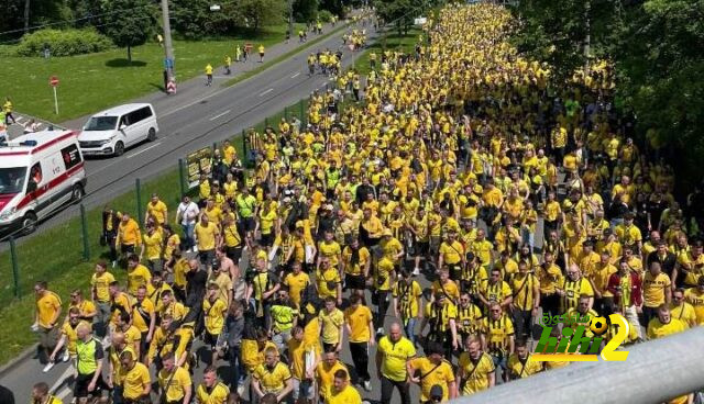 جمهور بروسيا يصل ملعب ايدونا بارك مبكرا قبل لقاء ماينز