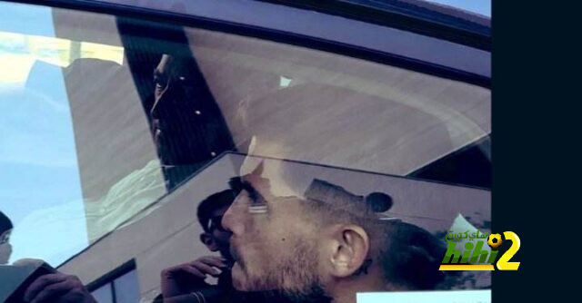 أول صفقات برشلونة يصل لتوقيع العقود