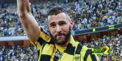 كريم بنزيما ينشر صور تقديمه في جدة