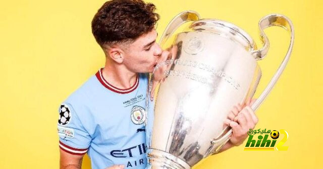 جلسة تصويرية للاعبي السيتي بكأس الأبطال