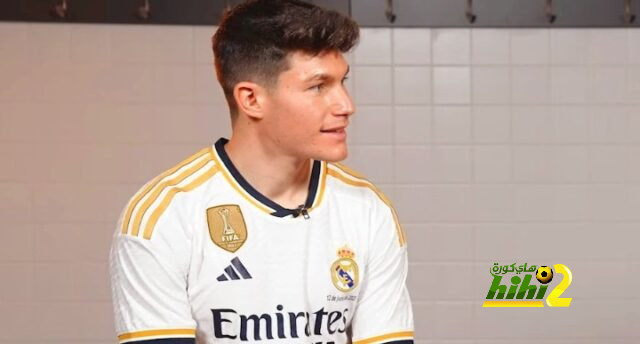 جارسيا يظهر بقميص ريال مدريد الجديد لأول مرة