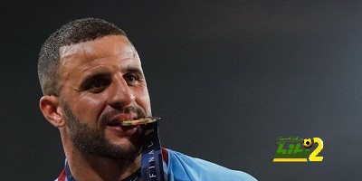 ووكر يقترب من مغادرة مانشستر سيتي