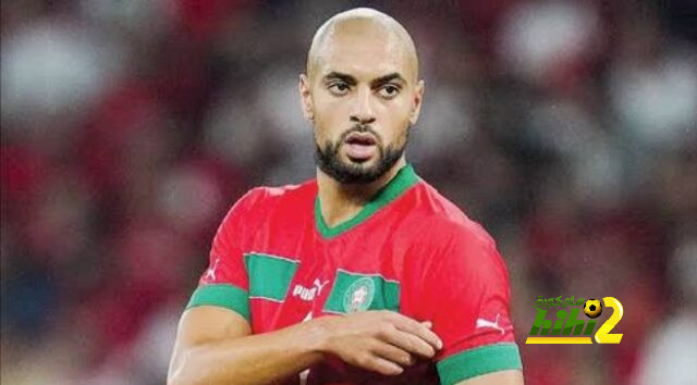 هل يرفض المغربي سفيان أمرابط الانتقال لبرشلونة لهذا السبب..؟!