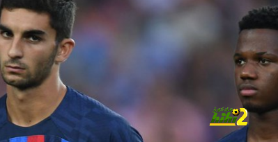 تطورات رحيل فاتي وكيسي وفيران توريس عن برشلونة