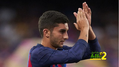توريس يعلق على مستقبله مع برشلونة