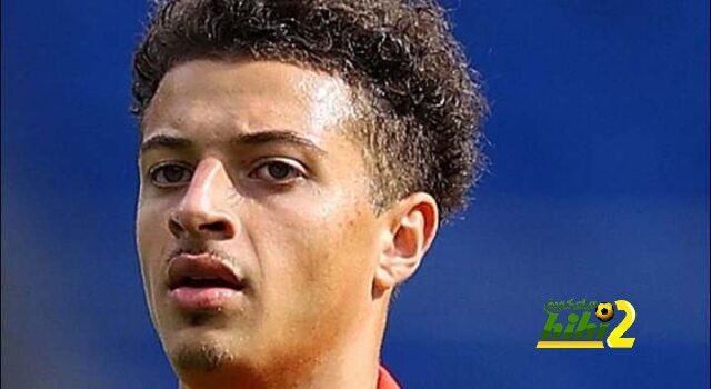 لاعب تشيلسي يقترب من ليدز يونايتد