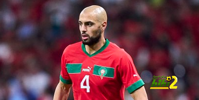 فيورنتينا يرد على أنباء قرب رحيل أمرابط إلى مانشستر يونايتد