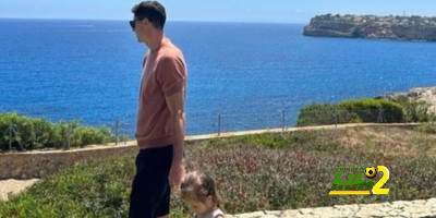 ليفاندوفسكي يعبر عن سعادته بالتواجد في برشلونة