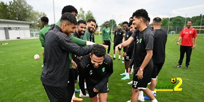 محرز يخوض مرانه الأول بقميص الأهلي السعودي