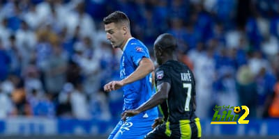 الهلال يضرب مرمى الاتحاد بثنائية في الشوط الأول