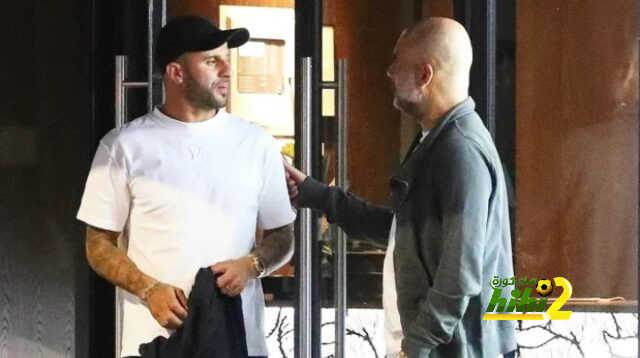 اجتماع طويل بين بيب جوارديولا و والكر لتحديد مستقبل اللاعب