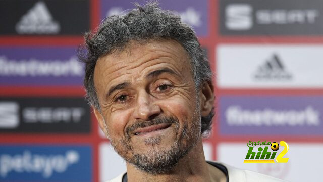 تقارير.. باريس يستهدف ضم لاعب جديد من برشلونة