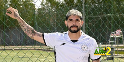 الشباب السعودي يكشف عن قميصه الأساسي للموسم الجديد