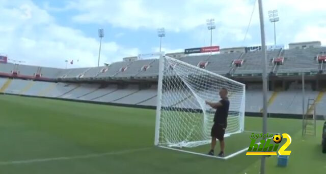 ملعب لويس كومبانيس الأوليمبي يتجهز لمباراة برشلونة و توتنهام