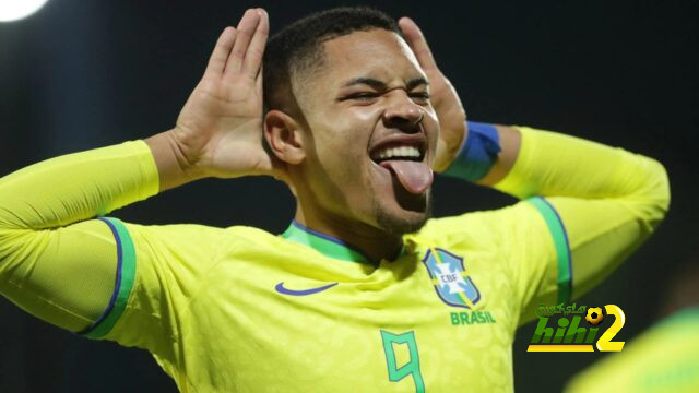 هل يمكن لبرشلونة قانونيا ضم فيتور روكي في الصيف الحالي ؟