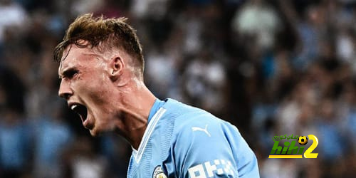 فيديو: إيدرسون يشرح لبالمر طريقة رفع الكأس والاحتفال مع الجماهير