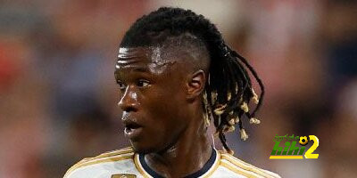 ريال مدريد يُهدي كامافينغا قميص تذكاري لوصوله إلى 100 مُباراة