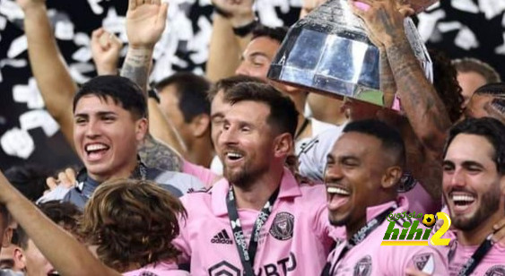رسميا : ميسي يتوج بجائزة أفضل لاعب و أفضل هداف في كأس رابطة دوري  الكونكاكاف !