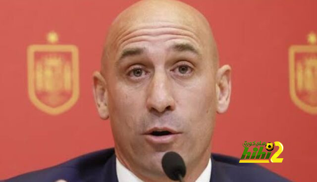 بعد تقبيل جينيفر.. روبياليس بين الاستقالة أو الطرد من الاتحاد الاسباني!