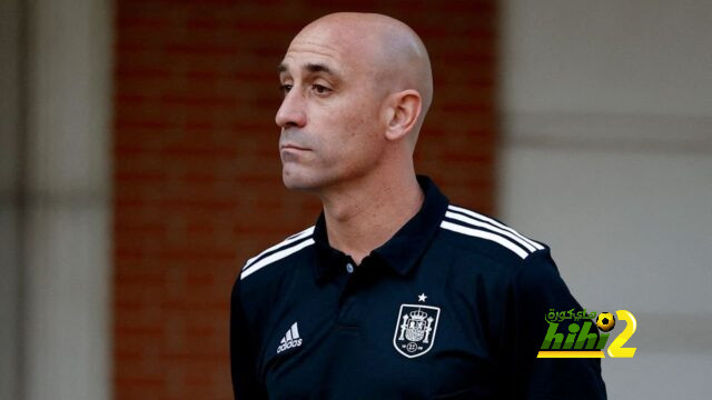 بيانًا رسميًا من برشلونة يدين رئيس الاتحاد الإسباني