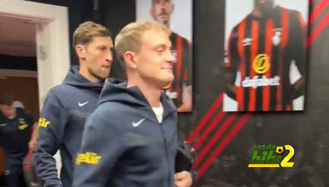 فيديو.. توتنهام يصل ملعب بورنموث قبل لقاء الفريقين