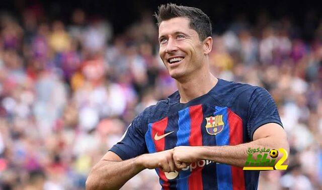 ليفاندوفسكي يسجل الهدف الرابع و يتقدم لبرشلونة أمام فياريال