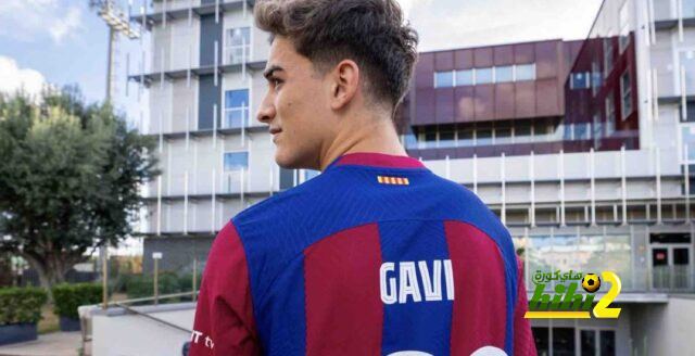 برشلونة يحتفل بلاعبه