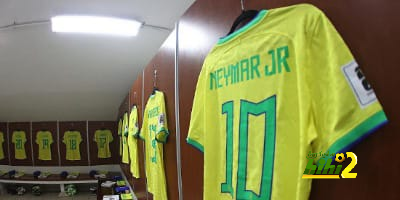 منتخب البرازيل بالقميص الأساسي أمام بيرو في تصفيات المونديال