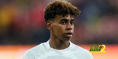 إنييستا يمدح لامين يامال: موهبته استثنائية وسيكون لاعبًا فريدًا