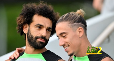 محمد صلاح أقنع تسيميكاس بتجديد عقده